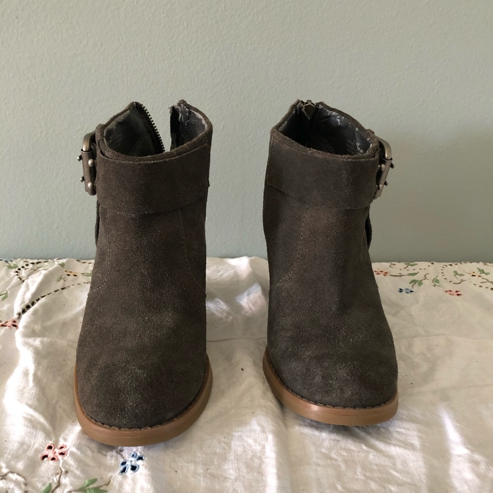 Heeled boots